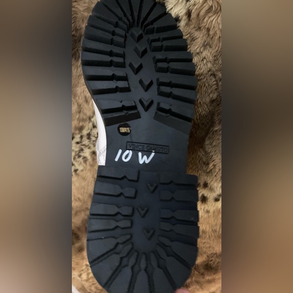 NEW Pair of VINCE CAMUTO White Boots Size 10 Frishea Leather Upper Shoes - Picture 10 of 14